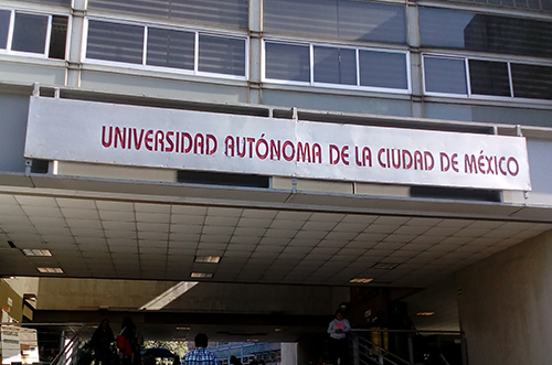 Foto 3 de la conferencia Hardening de Servidores en UACM