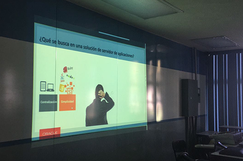 Foto 2 de la plática Java Cloud