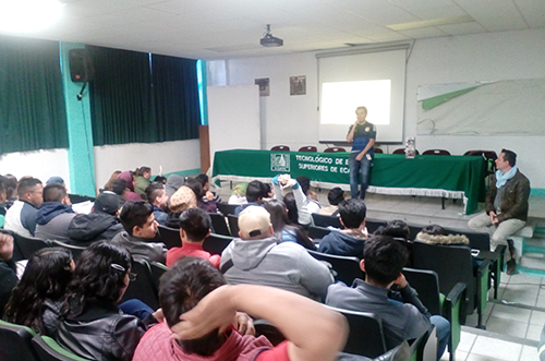 Foto 3 de la plática Java Cloud en TESE